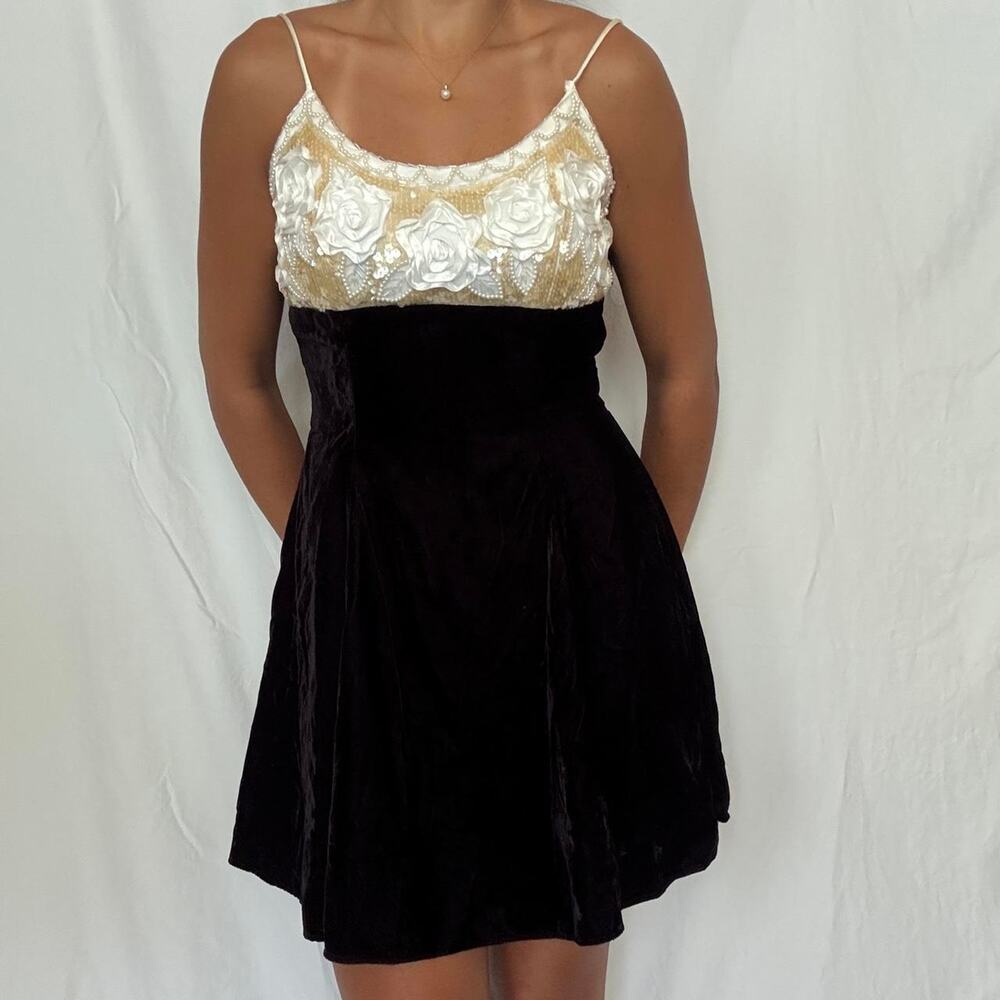 Vintage Jessoca McClintock Dillards black velvet mini dress sequins beaded